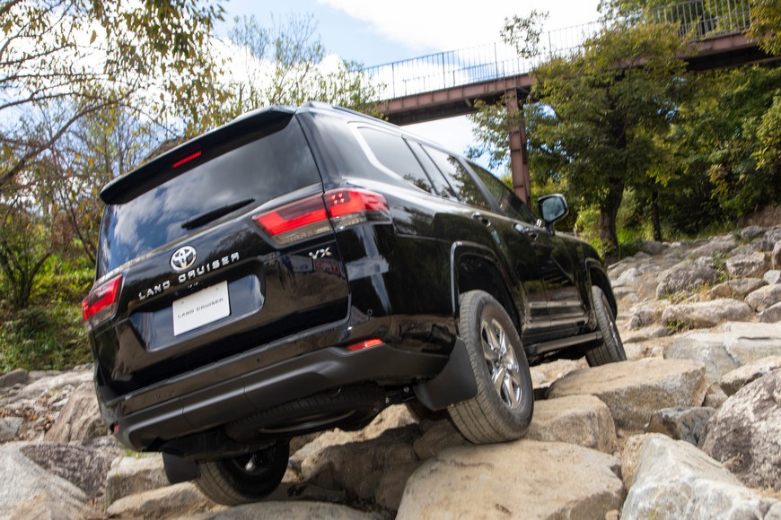 Loạt hình ảnh mới sẽ khiến đại gia Việt thêm sốt ruột khi chưa mua được Toyota Land Cruiser 2021 - Ảnh 8. Loạt hình ảnh mới sẽ khiến đại gia Việt thêm sốt ruột khi chưa mua được Toyota Land Cruiser 2021 - Ảnh 8.