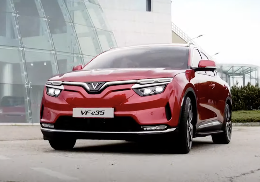 Ra mắt VinFast VF e35: Ngang cỡ Mercedes-Benz GLC, động cơ điện 402 mã lực, nhiều tính năng thông minh và công nghệ tự lái - Ảnh 15. Ra mắt VinFast VF e35: Ngang cỡ Mercedes-Benz GLC, động cơ điện 402 mã lực, nhiều tính năng thông minh và công nghệ tự lái - Ảnh 15.