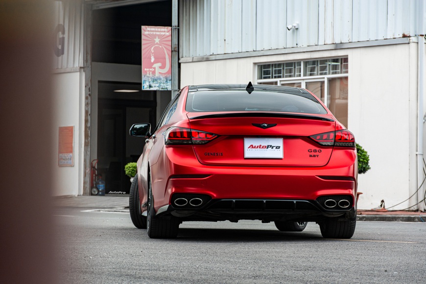 Đánh giá Genesis G80 Sport 2018 hàng siêu hiếm tại Việt Nam: Hoàn thiện tốt, ga là dính lưng nhưng còn mềm đúng kiểu xe sang - Ảnh 21. Đánh giá Genesis G80 Sport 2018 hàng siêu hiếm tại Việt Nam: Hoàn thiện tốt, ga là dính lưng nhưng còn mềm đúng kiểu xe sang - Ảnh 21.