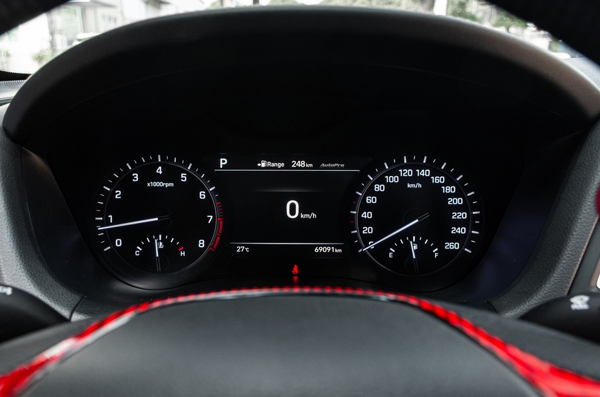 Đánh giá Genesis G80 Sport 2018 hàng siêu hiếm tại Việt Nam: Hoàn thiện tốt, ga là dính lưng nhưng còn mềm đúng kiểu xe sang - Ảnh 11. Đánh giá Genesis G80 Sport 2018 hàng siêu hiếm tại Việt Nam: Hoàn thiện tốt, ga là dính lưng nhưng còn mềm đúng kiểu xe sang - Ảnh 11.