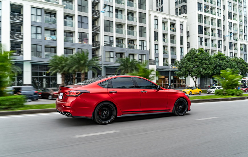 Đánh giá Genesis G80 Sport 2018 hàng siêu hiếm tại Việt Nam: Hoàn thiện tốt, ga là dính lưng nhưng còn mềm đúng kiểu xe sang - Ảnh 23. Đánh giá Genesis G80 Sport 2018 hàng siêu hiếm tại Việt Nam: Hoàn thiện tốt, ga là dính lưng nhưng còn mềm đúng kiểu xe sang - Ảnh 23.