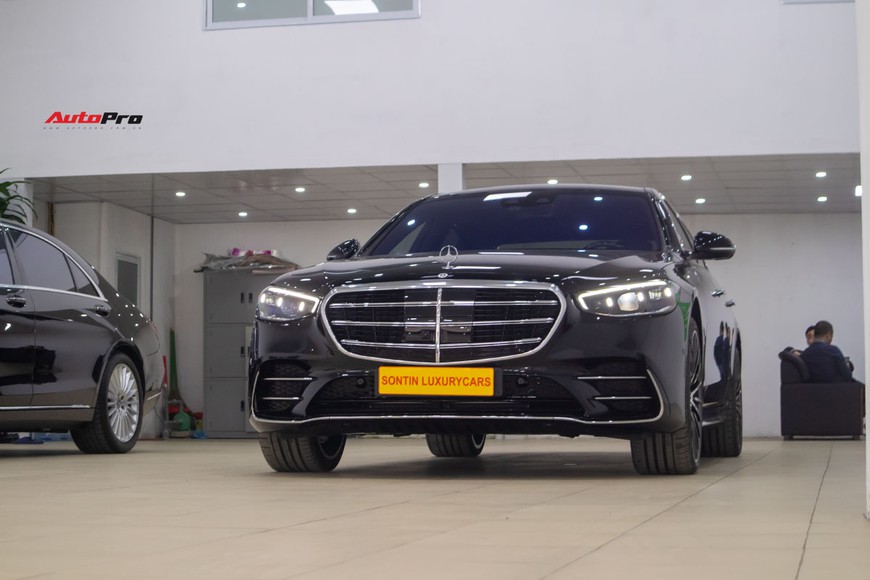 Chi tiết Mercedes-Benz S 500 2022 vừa về Việt Nam: Chuẩn đẳng cấp sedan nhà giàu, cho đại gia thích bóc tem sớm, không chờ hàng chính hãng - Ảnh 9.