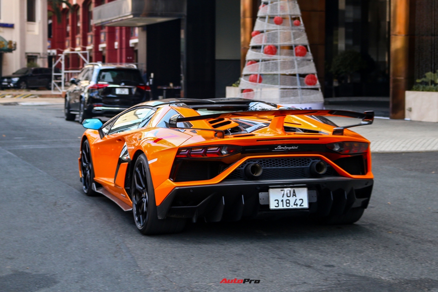 Cận cảnh Lamborghini Aventador SVJ Roadster đầu tiên ra biển trắng tại Việt Nam, tiền đóng thuế trước bạ chắc chắn đủ mua thêm chiếc BMW - Ảnh 19.