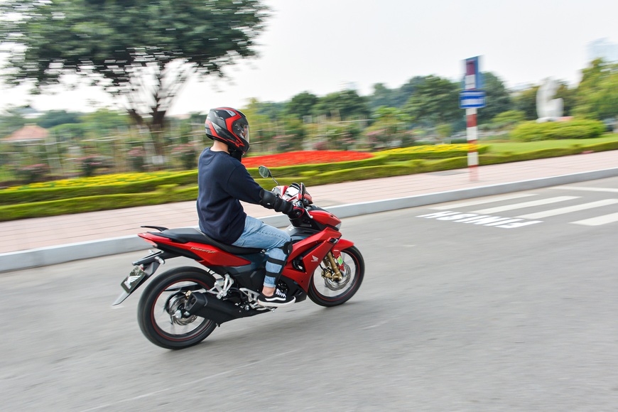 Lái thử Honda Winner X 2022: Trải nghiệm dễ làm Yamaha Exciter 155 ‘nóng mặt’ - Ảnh 3.