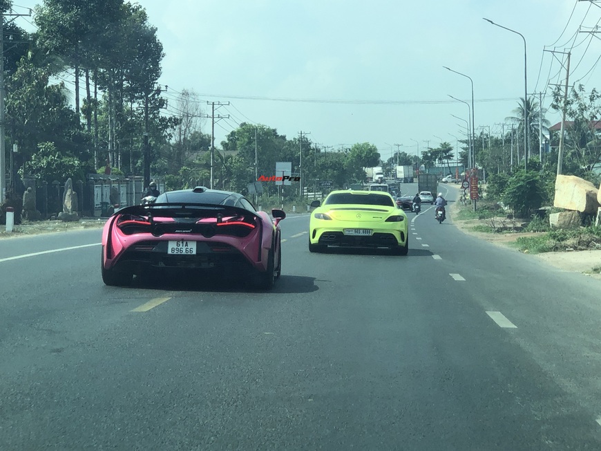 Tổng kết VietRally ngày đầu: Gần 50 siêu xe và xe thể thao vượt 200km đến Mũi Né, Pagani Huayra được chở trên xe chuyên dụng - Ảnh 7. Tổng kết VietRally ngày đầu: Gần 50 siêu xe và xe thể thao vượt 200km đến Mũi Né, Pagani Huayra được chở trên xe chuyên dụng - Ảnh 7.