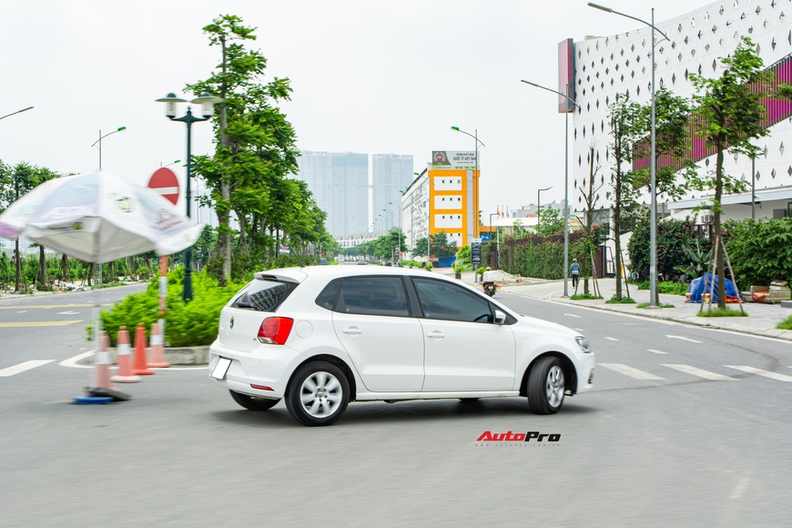 Người dùng đánh giá Volkswagen Polo: 700 triệu không có gì mấy ngoài cảm giác lái thể thao - Ảnh 18.