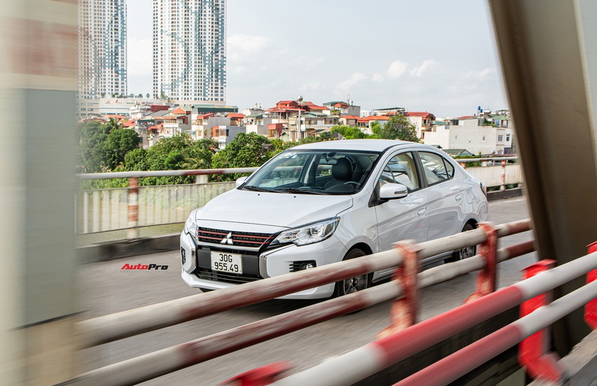 Đánh giá Mitsubishi Attrage 2021: Option thực dụng, máy 1.2L hợp đi phố - Ảnh 9.