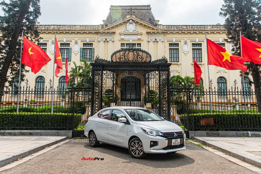 Đánh giá Mitsubishi Attrage 2021: Option thực dụng, máy 1.2L hợp đi phố - Ảnh 12.