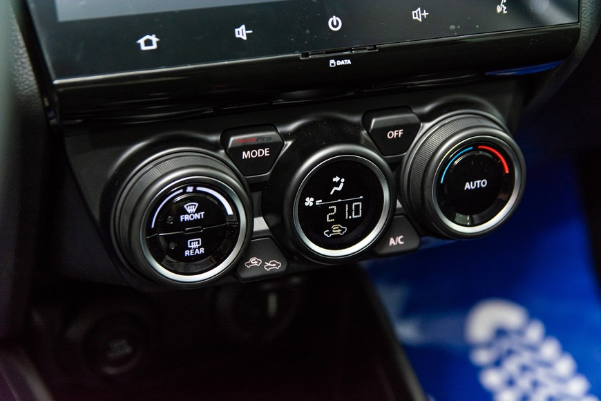 Khám phá Suzuki Swift 2021 giá 550 triệu vừa về đại lý: Có trang bị nhất phân khúc, tham vọng cải thiện doanh số - Ảnh 11. Khám phá Suzuki Swift 2021 giá 550 triệu vừa về đại lý: Có trang bị nhất phân khúc, tham vọng cải thiện doanh số - Ảnh 11.