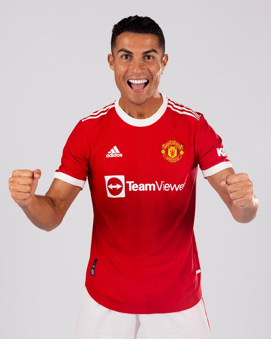 Manchester United được thơm lây nhờ bộ sưu tập siêu xe của Ronaldo: Tổng giá trị 24 triệu USD, vô đối tại giải Ngoại hạng Anh - Ảnh 1. Manchester United được thơm lây nhờ bộ sưu tập siêu xe của Ronaldo: Tổng giá trị 24 triệu USD, vô đối tại giải Ngoại hạng Anh - Ảnh 1.