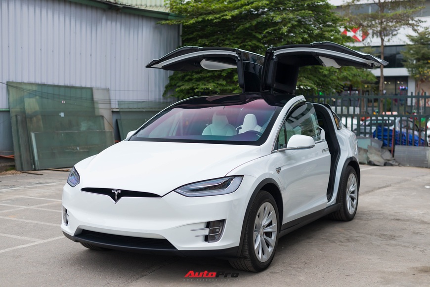 Chi tiết Tesla Model X Performance giá hơn 7 tỷ đầu tiên tại Việt Nam: Chiếc SUV tăng tốc ngang ngửa Bugatti - Ảnh 1.