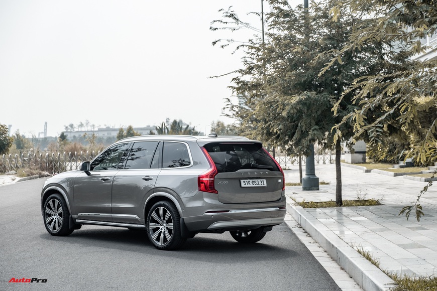 Đánh giá Volvo XC90 T8 Recharge 2022: 4,6 tỷ đổi lấy sự yên tĩnh và sang trọng - Ảnh 5.