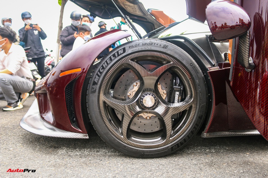 Chi tiết chiếc Koenigsegg Regera mạnh nhất thế giới giá gần 200 tỷ đồng - Ông vua mới của làng siêu xe Việt Nam - Ảnh 8. Chi tiết chiếc Koenigsegg Regera mạnh nhất thế giới giá gần 200 tỷ đồng - Ông vua mới của làng siêu xe Việt Nam - Ảnh 8.