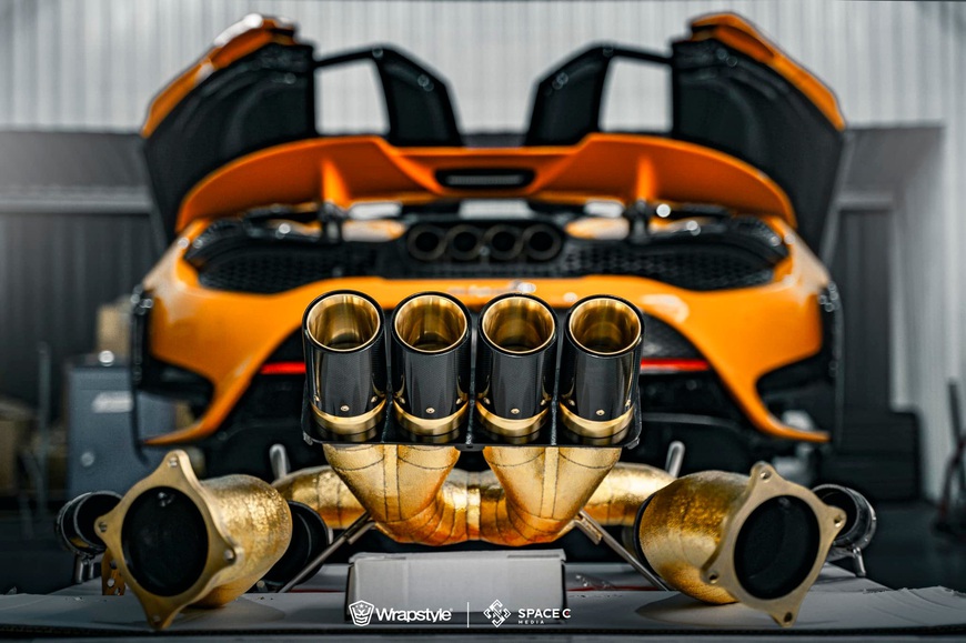 Đại gia Phú Quốc chi hàng trăm triệu đồng nâng cấp hệ thống ống xả mạ vàng cho siêu xe McLaren 765LT - Ảnh 1. Đại gia Phú Quốc chi hàng trăm triệu đồng nâng cấp hệ thống ống xả mạ vàng cho siêu xe McLaren 765LT - Ảnh 1.