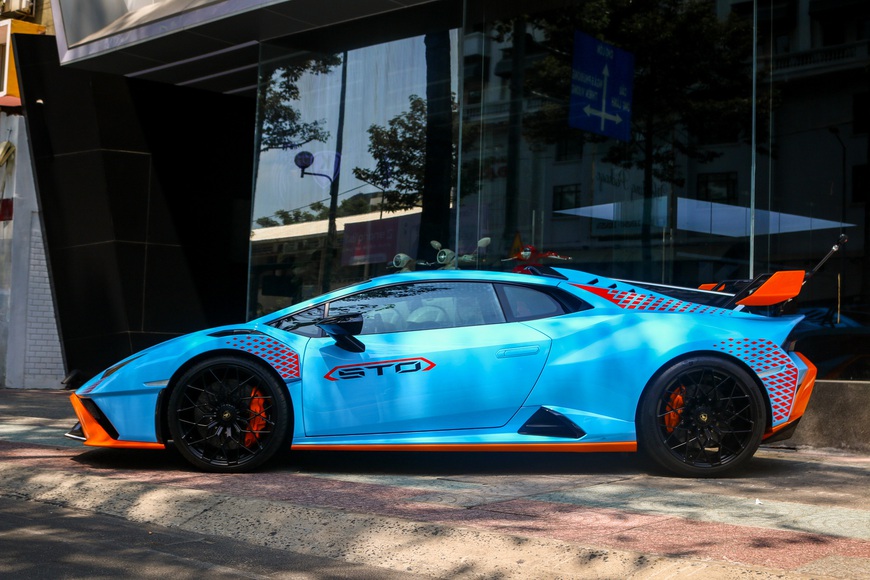 Chi tiết siêu phẩm Lamborghini Huracan STO tại Việt Nam: Nhiều trang bị chỉ dành cho đường đua - Ảnh 3. Chi tiết siêu phẩm Lamborghini Huracan STO tại Việt Nam: Nhiều trang bị chỉ dành cho đường đua - Ảnh 3.