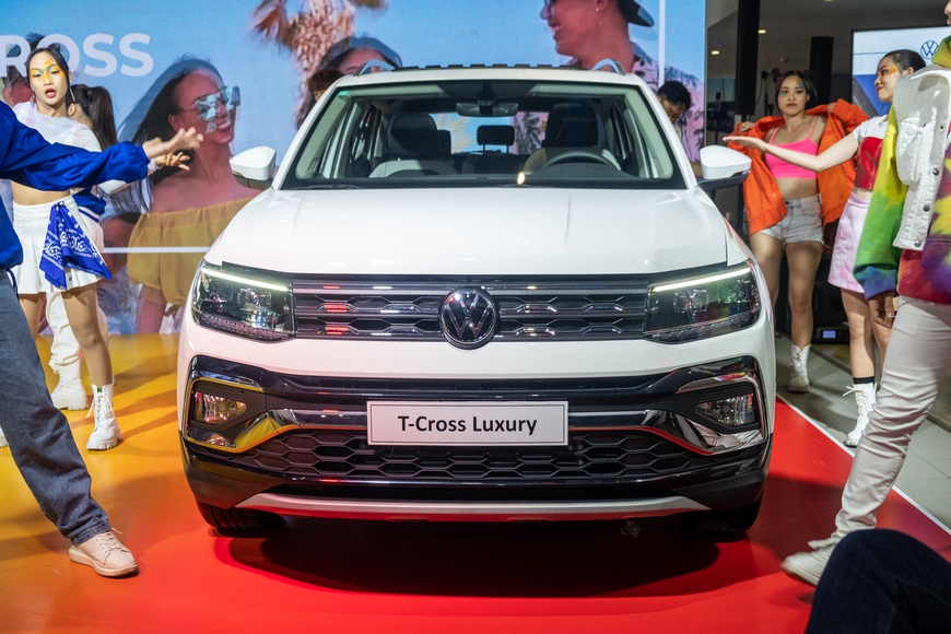 Ra mắt Volkswagen T-Cross 2022 tại Việt Nam: 2 phiên bản, giá cao nhất 1,3 tỷ đồng, tham vọng lấy thị phần của Peugeot 2008 - Ảnh 1. Ra mắt Volkswagen T-Cross 2022 tại Việt Nam: 2 phiên bản, giá cao nhất 1,3 tỷ đồng, tham vọng lấy thị phần của Peugeot 2008 - Ảnh 1.