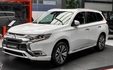 Mitsubishi khuyến mãi toàn bộ xe tháng cuối năm: Pajero Sport giảm hơn 136 triệu, Outlander lăn bánh rẻ ngang niêm yết