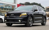 Giá Kia Sorento lần đầu giảm dưới mốc 900 triệu tại đại lý: Rẻ nhất phân khúc, ngang CX-5 bản tầm trung, dọn kho chờ bản mới sắp ra mắt