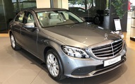 Rộ tin Mercedes-Benz C-Class sắp thêm phiên bản ‘giá rẻ’ mới tại Việt Nam, phả hơi nóng lên Toyota Camry