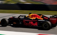 Phát ngôn bất ngờ của Honda khiến cả đội đua Red Bull phải gấp rút đi tìm... động cơ xe