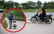 Nhiều tài xế xe máy thách thức 'tử thần', ngang nhiên lao vào cao tốc