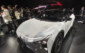 “Google của Trung Quốc” ra mắt xe điện với công nghệ tự lái, đã có hơn 1.000 đơn đặt hàng