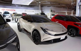 Toyota nhá hàng xe điện hoàn toàn mới thứ 3 - 'Người khổng lồ' tăng tốc