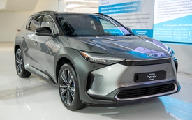Toyota tái khởi động sản xuất dòng xe điện đầu tiên sau khi khắc phục các vấn đề an toàn