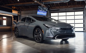 Toyota Prius 2023 ra mắt: Không còn nhận ra là xe Toyota, khác biệt từ trong ra ngoài