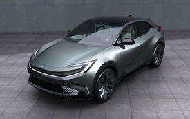 Toyota nhá hàng SUV điện mới toanh: Màn hình gấp, nhiều điểm thiết kế lạ mắt