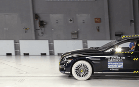 Genesis G80 EV vừa về Việt Nam được thử nghiệm khắc nghiệt: Xe vỡ nát nhưng 'người' an toàn