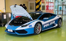 Cảnh sát Ý dùng Lamborghini Huracan để vận chuyển hai quả thận cho bệnh nhân