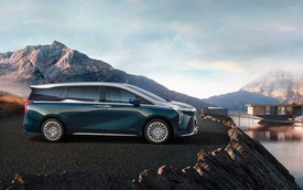 Đối thủ của Lexus LM ra mắt: Minivan siêu sang, sử dụng bầu trời sao như Rolls-Royce