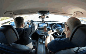 Đổ đầy bình BMW 7-Series đi 1.650 km chưa hết nhiên liệu, YouTuber chia sẻ bí kíp chạy xe tốn dưới 4 lít/100 km