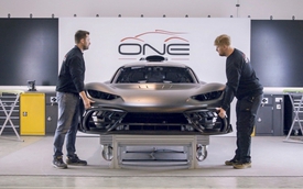 Mercedes-Benz sản xuất siêu xe AMG One như thế nào?