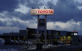 Nhìn vào Toyota để thấy sản xuất 1 chiếc ô tô đang khó khăn như thế nào