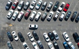 Mỹ đang dành phần lớn diện tích đất làm bãi đỗ xe