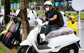 Chủ VinFast Evo200 'lặn lội' hơn 200 km nhận xe tặng con: Món quà đắt giá cho năm học mới
