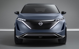 Nissan quyết bỏ thiết kế V-Motion gắn bó hơn 10 năm, một phần lý do đến từ động cơ mới