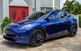 Bỏ 1 tỷ mua xe điện Tesla, khách 'bật ngửa' ngay khi mở cửa xe: Chất lượng kém quá!