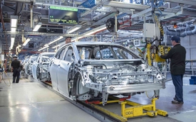 Các nhà sản xuất ô tô hưởng lợi thế nào từ làn sóng sa thải nhân viên công nghệ?