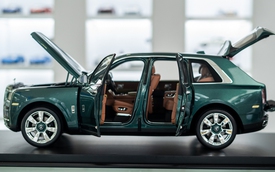 Nhập 2 mô hình Rolls-Royce Cullinan đầu tiên Việt Nam, người bán chia sẻ: ‘Chỉ người có xe thật mới mua được’