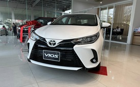 Toyota Vios bán lẫn lộn cũ mới: Bản cũ giảm 110 triệu xả hàng, bản mới ưu đãi lớn chưa từng có