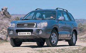 Nhìn lại 5 thế hệ chẳng liên quan đến nhau của Hyundai Santa Fe, bản mới vừa ra mắt hóa ra lại giống đời đầu nhất