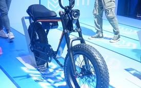 VinFast lần đầu ra mắt xe đạp điện: Dáng xe máy, tốc độ 32 km/h, pin có thể tháo rời