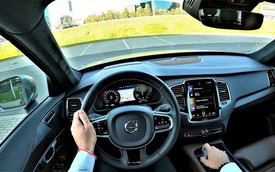 Volvo EX90 thêm công nghệ… chỉ để xe bớt can thiệp làm phiền người lái