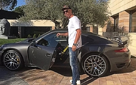 Cristiano Ronaldo tặng xe hơi tiền tỷ cho mẹ