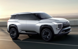 Mitsubishi DST Concept ra mắt: Như Xforce 'phóng to', màn hình khủng, cửa sổ trời toàn cảnh, bản sản xuất ra 2025