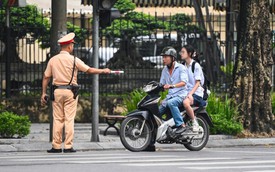 CSGT sẽ kiểm tra lý thuyết, thực hành với lái xe bị trừ hết điểm bằng lái: Trong 19 phút, tài xế bằng A1, B1 phải đạt số điểm này!