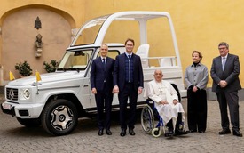 Mercedes-Benz tặng G-Class điện cho Giáo hoàng làm xe di chuyển: Thiết kế lạ mắt, dễ là chiếc Popemobile mạnh nhất lịch sử